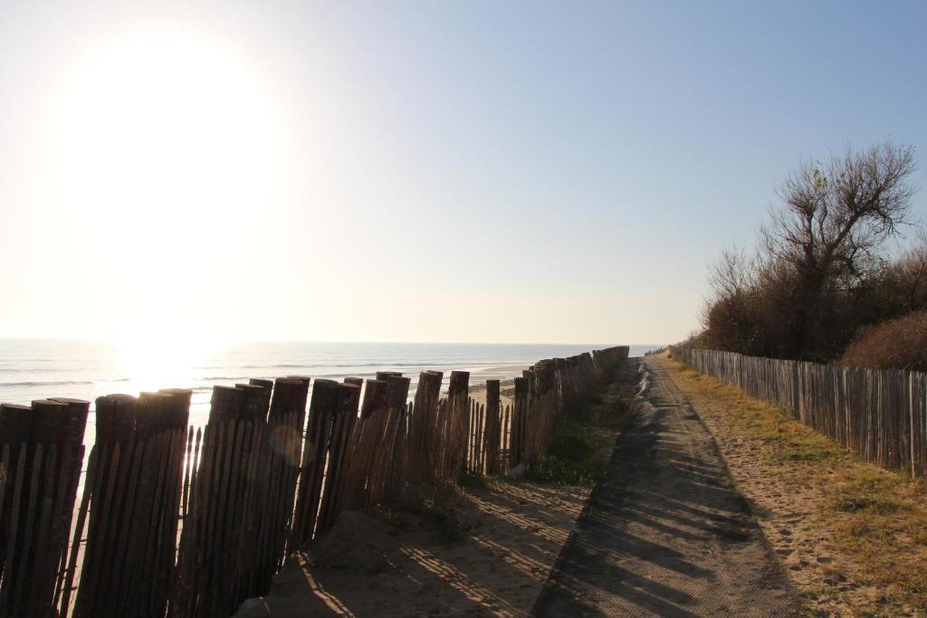 Au Petit Bonheur Hotel La Tranche-sur-Mer Kültér fotó